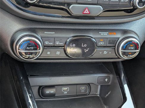 Used 2024 Kia Soul S FWD image 25