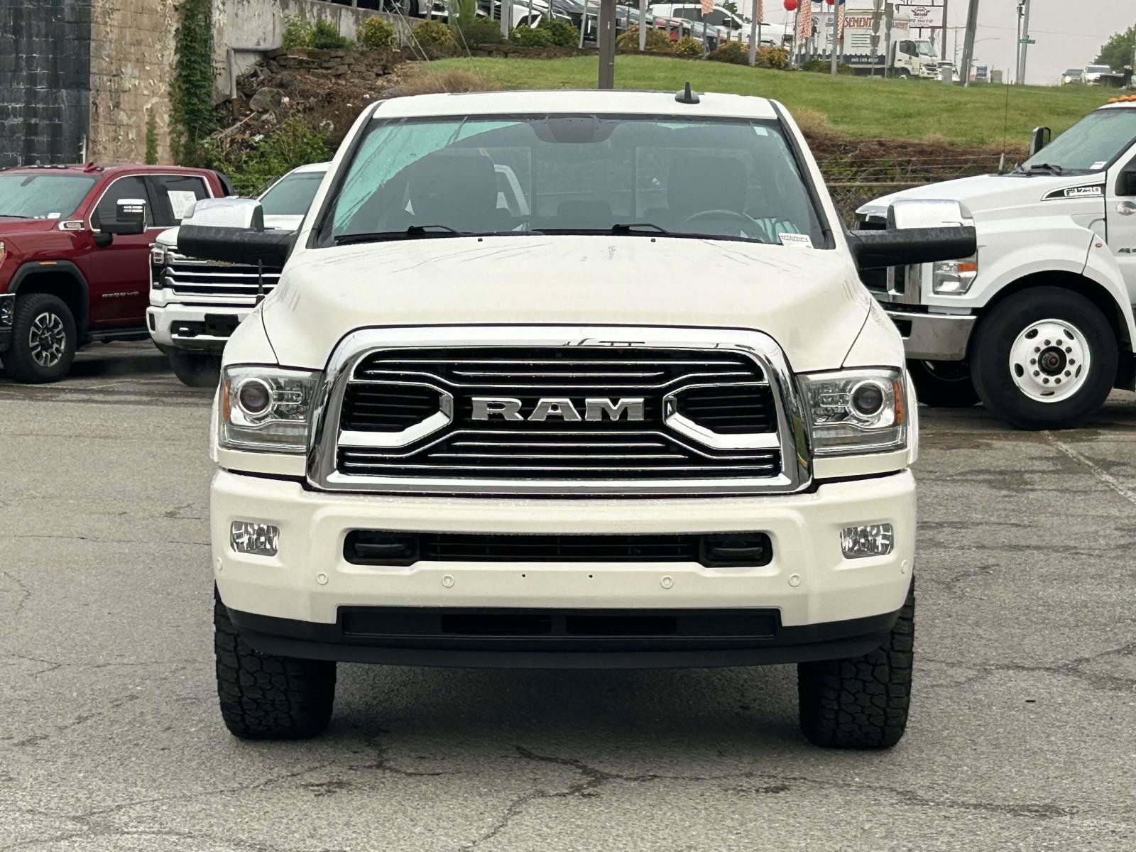 Used 2016 RAM 2500 Limited AWD/4WD image 2