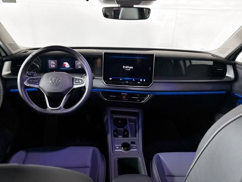 New 2026 Volkswagen Tiguan SE image 12