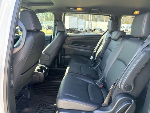 Used 2023 Honda Odyssey Sport image 31