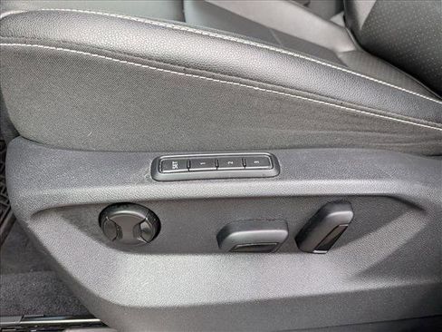 Used 2023 Volkswagen Atlas SEL image 31