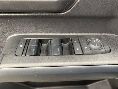 Used 2025 Toyota 4Runner SR5 image 12