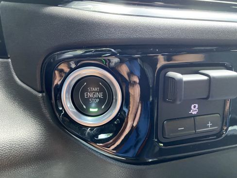 Used 2024 Chevrolet Silverado 2500 High Country w/ High Country Premium Package image 29