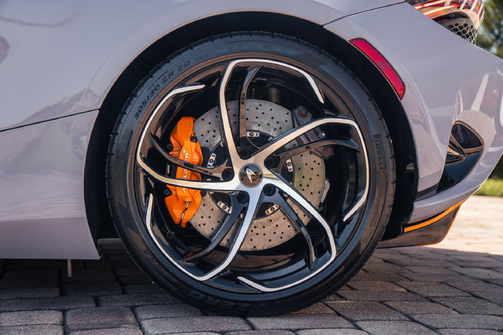 Used 2024 McLaren 750S RWD image 17