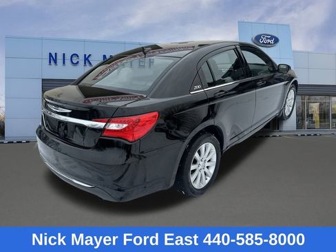 Used 2013 Chrysler 200 Touring w/ Cold Weather Group image 7