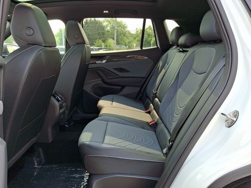 New 2026 Volkswagen Tiguan SE R-Line AWD/4WD image 6