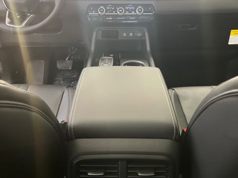 New 2026 Honda Pilot Touring image 22