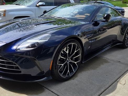 Used 2026 Aston Martin V8 Vantage S RWD image 2