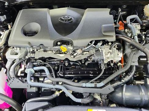 Used 2025 Toyota Camry LE FWD image 36