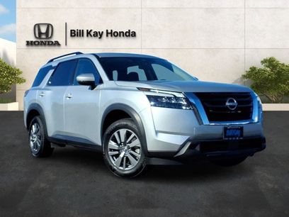 Used 2025 Nissan Pathfinder SV