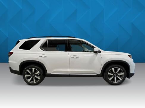 New 2025 Honda Pilot Touring image 8