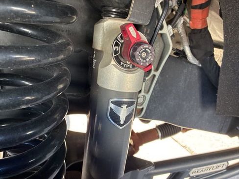 Used 2025 Ford F250 Lariat w/ Lariat Ultimate Package image 5