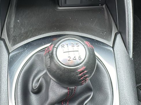 Used 2019 MAZDA MX-5 Miata Sport image 30