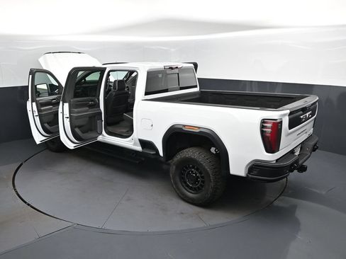 Used 2024 GMC Sierra 2500 AT4X w/ AT4X AEV Edition AWD/4WD image 2