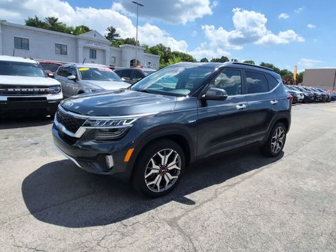 Used 2021 Kia Seltos SX w/ SX Sunroof Package AWD/4WD image 4