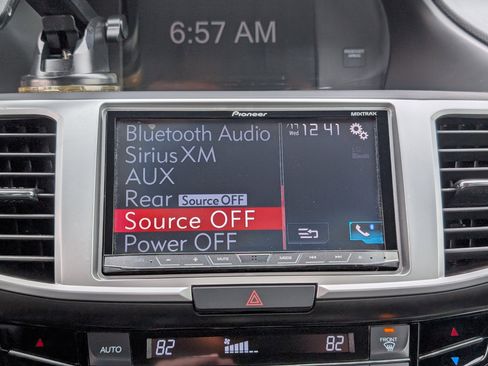 Used 2016 Honda Accord Sport image 18