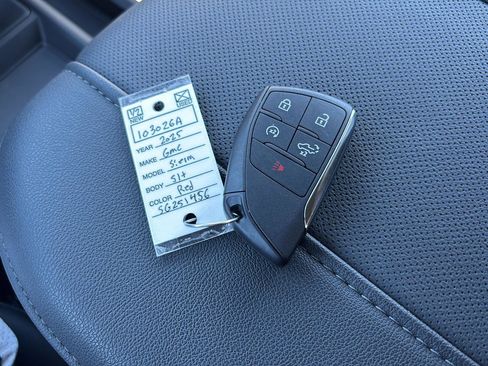 Used 2025 GMC Sierra 1500 SLT w/ SLT Premium Package image 31