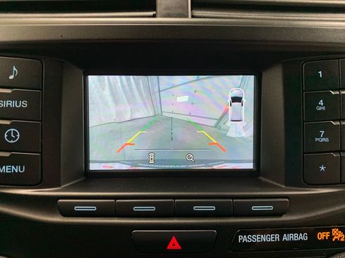 Used 2018 Ford Explorer XLT image 7