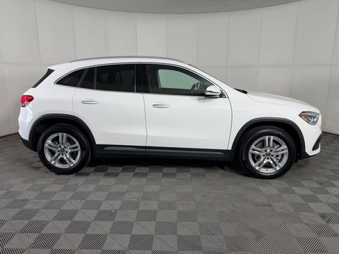 Used 2022 Mercedes-Benz GLA 250 4MATIC image 8