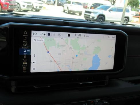 New 2025 Jeep Wrangler Unlimited Rubicon w/ Technology Group image 22