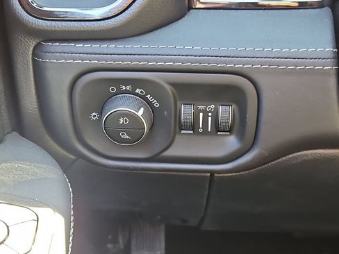 New 2026 RAM 2500 Limited AWD/4WD image 18