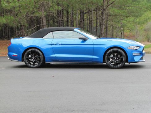 Used 2020 Ford Mustang Convertible w/ Equipment Group 101A image 5