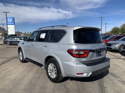 Used 2023 Nissan Armada SV image 10