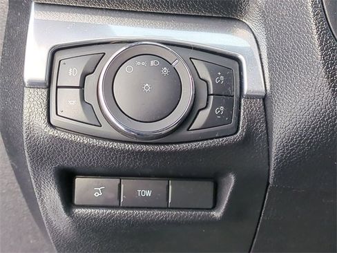 Used 2019 Ford Explorer Sport image 18