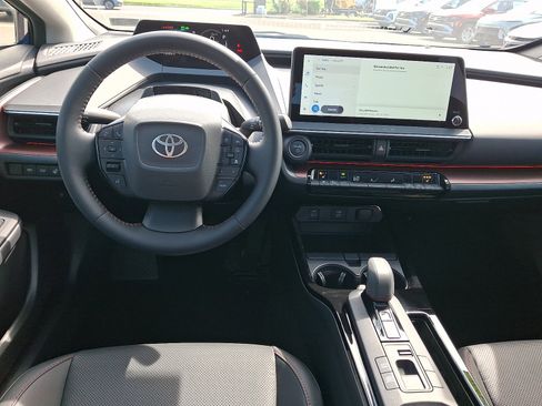 Used 2024 Toyota Prius Prime FWD image 11