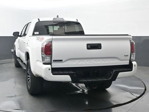 Used 2021 Toyota Tacoma TRD Sport w/ Technology Package AWD/4WD image 21