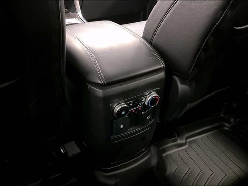 Used 2022 Ford Explorer Limited w/ Equipment Group 301A RWD image 30