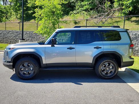 Used 2025 Lexus GX 550 AWD/4WD image 6