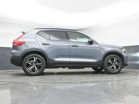 Used 2023 Volvo XC40 B5 Plus w/ Protection Package Premier AWD/4WD image 42