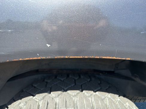 Used 2005 Toyota Land Cruiser AWD/4WD image 15