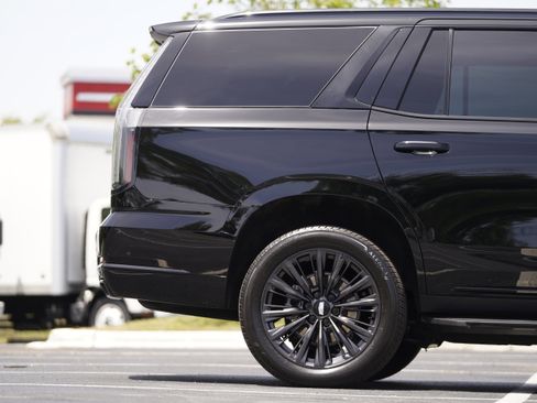 Used 2025 Cadillac Escalade Sport w/ LPO, ONYX Package AWD/4WD image 5