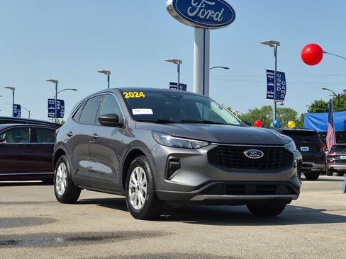 Certified 2024 Ford Escape Active FWD image 2