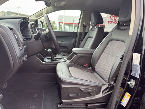 Used 2021 Chevrolet Colorado Z71 AWD/4WD image 10