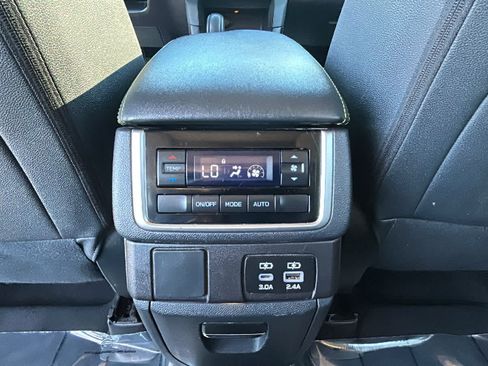Used 2023 Subaru Ascent Onyx Edition AWD/4WD image 24
