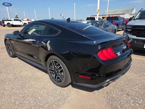 Used 2021 Ford Mustang GT RWD image 3