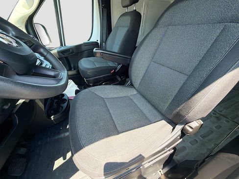 Used 2025 RAM ProMaster 2500 w/ Convenience Group FWD image 11