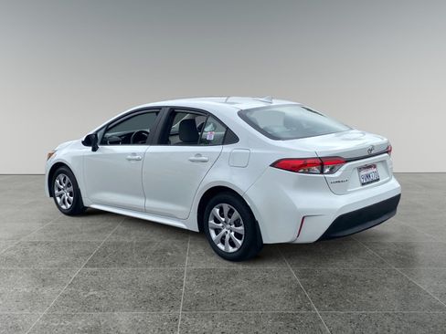 Used 2026 Toyota Corolla LE FWD image 3