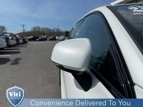 Used 2025 Volvo V60 B5 Cross Country Plus AWD/4WD image 10