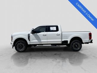 Used 2025 Ford F350 Platinum w/ FX4 Off-Road Package AWD/4WD video 3
