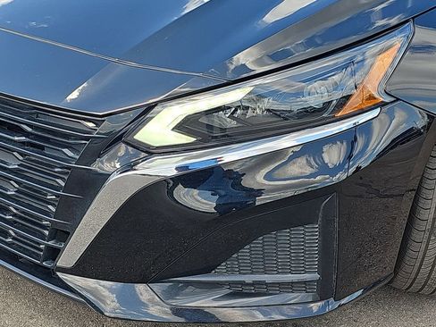 Used 2023 Nissan Altima 2.5 SV w/ SV Premium Package FWD image 35
