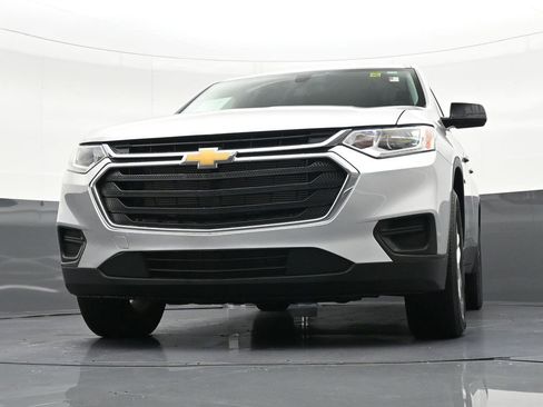 Used 2020 Chevrolet Traverse LS image 32