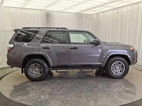 Used 2021 Toyota 4Runner Venture image 26