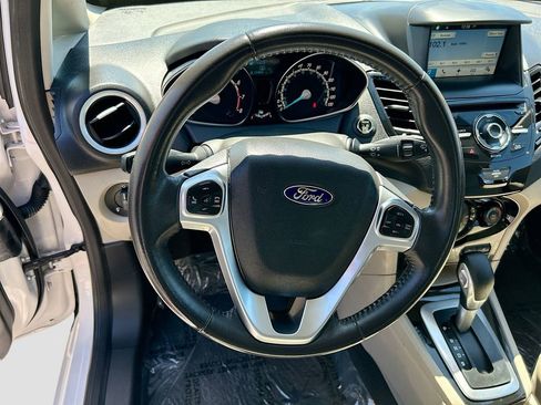 Used 2016 Ford Fiesta Titanium FWD image 11