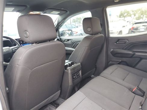 Used 2023 Chevrolet Colorado Trail Boss w/ Technology Package image 10