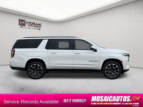 Used 2022 Chevrolet Suburban RST w/ Luxury Package AWD/4WD image 8