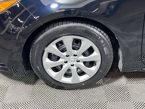 Certified 2025 Toyota Corolla LE FWD image 27